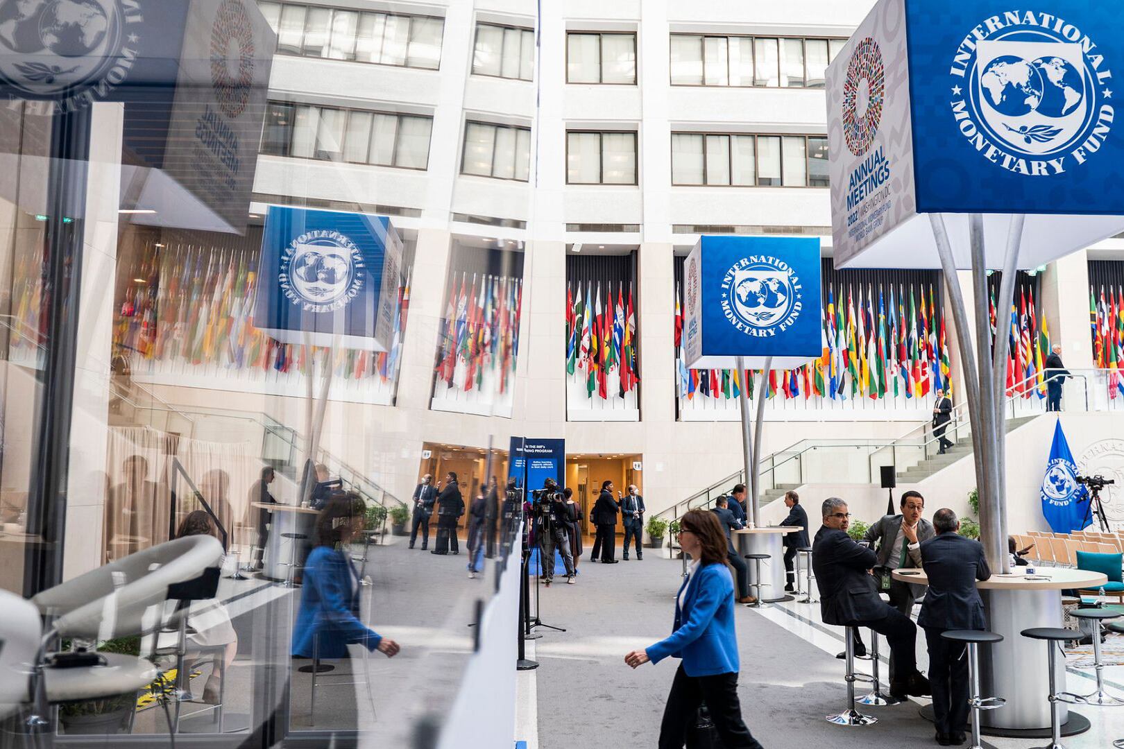 Los sobrecargos fondean a los "balances precautorios" del Fondo Monetario.