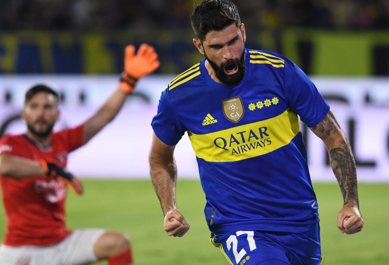 Nicolás Orsini festeja el primer gol de la noche