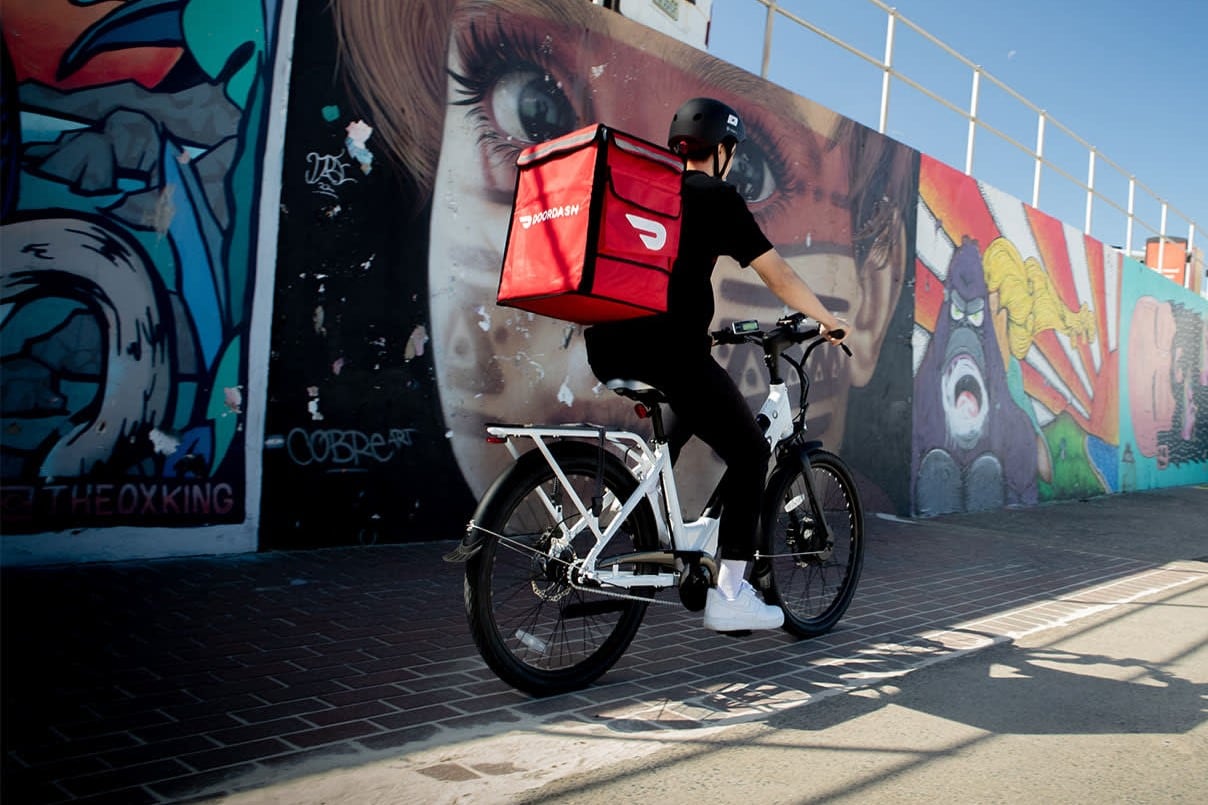 En Nueva York, los repartidores de las aplicaciones de delivery cobrarán un sueldo mínimo. (Foto: Doordash Inc)