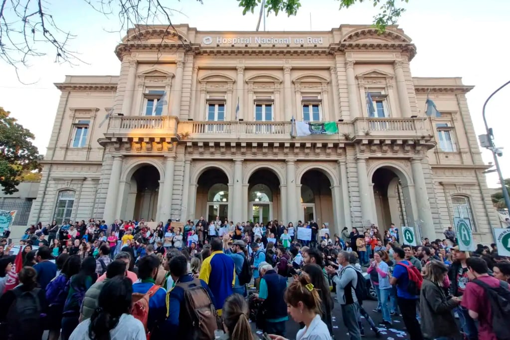 Los trabajadores del Hospital, en estado de alerta.