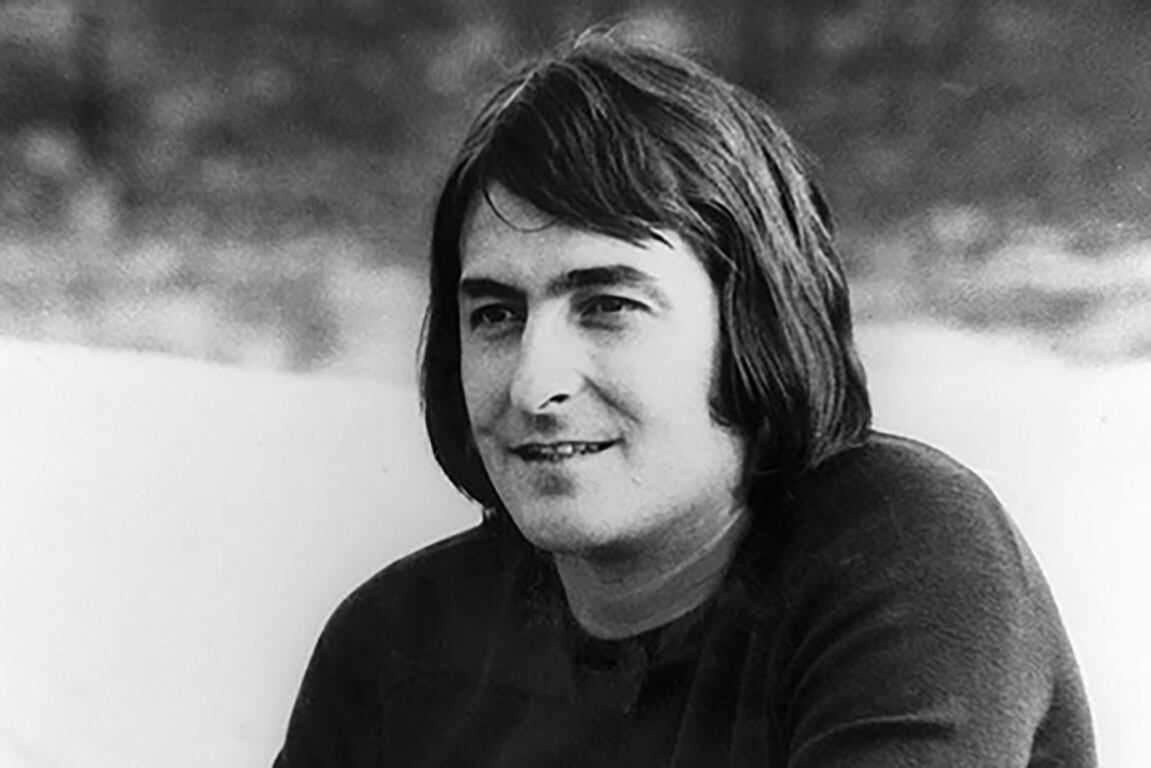 Nino Bravo murió el 16 de abril de 1973 a los 28 años, cuando estaba en la cúspide de su carrera.