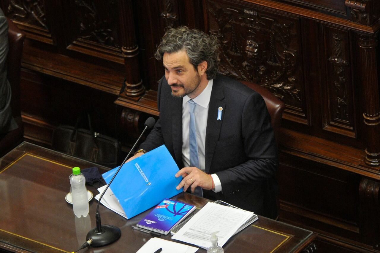 La titular de la Cámara alta, Cristina Kirchner, junto al jefe de Gabinete, minutos antes del comienzo de la sesión especial. 