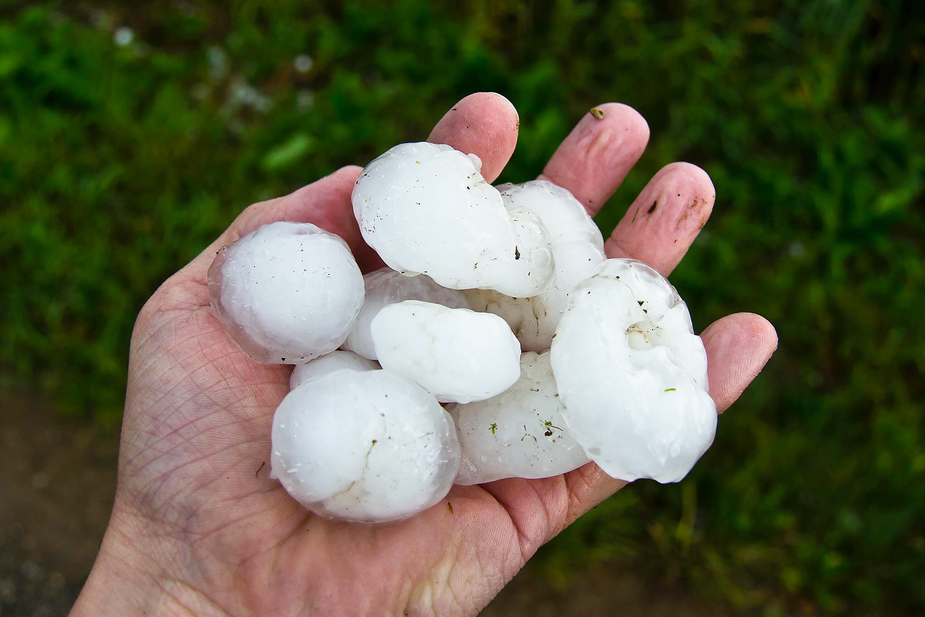 Una beba murió en España durante una fuerte tormenta de granizo.