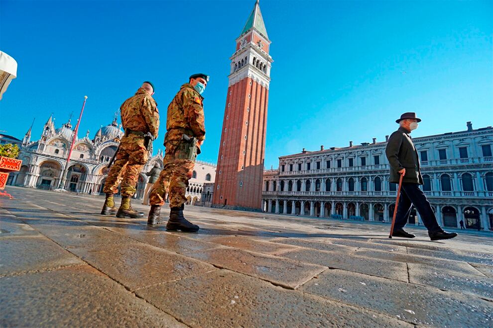 La Plaza San Marcos, en Venecia, en una ciudad desierta de turistas. 
