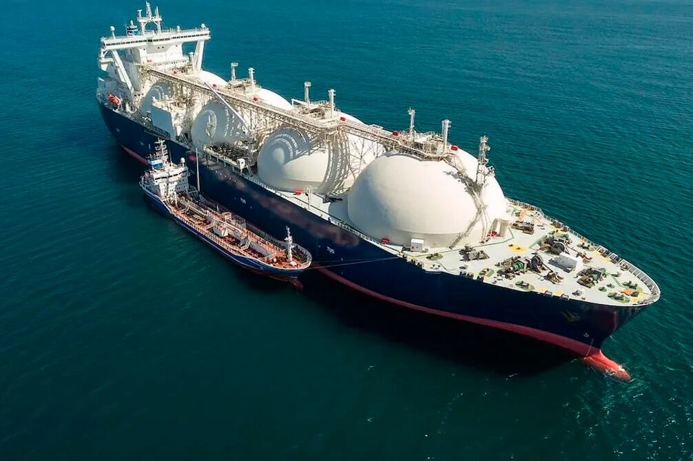 Para completar su oferta energética, el país requiere la importación de GNL.