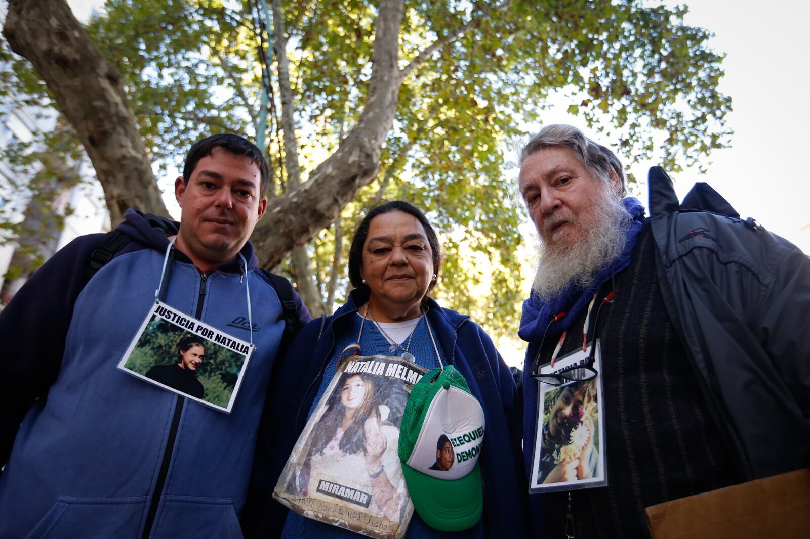 Laura Calampuca y Gustavo Melmann, padres de Nati, y su hermano Nahuel.