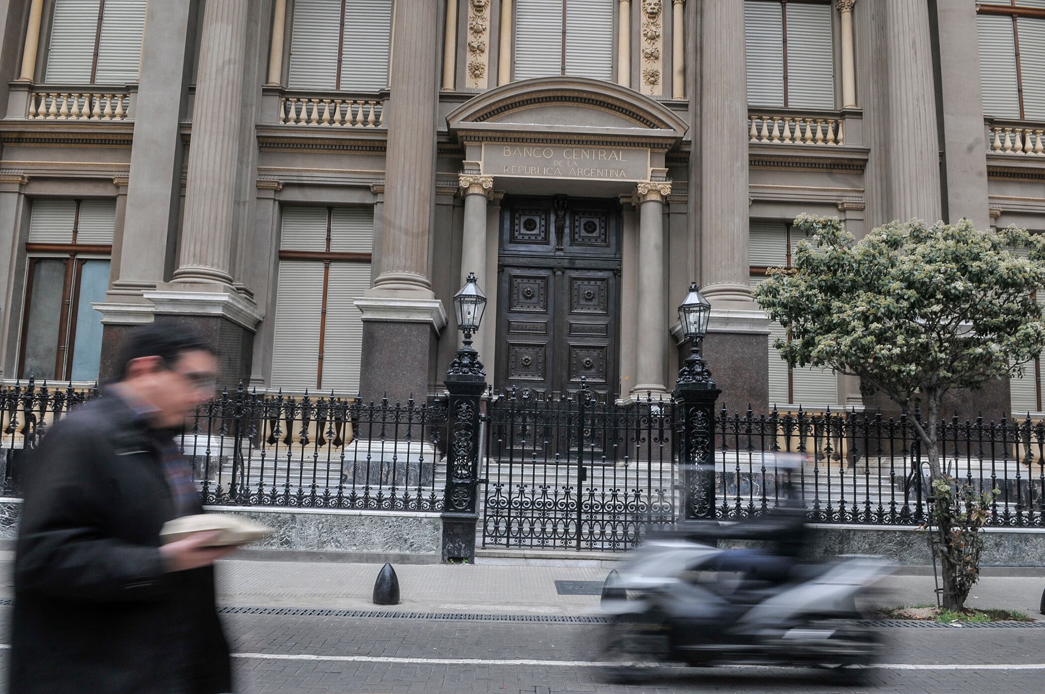 El Banco Central perdió 3000 millones de dólares de reservas en tres semanas.