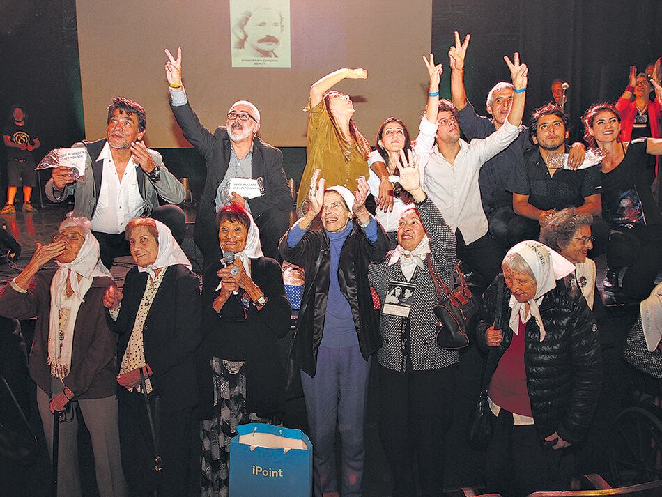 El festival fue un hervidero mensajes contra las políticas de ajuste económico de Cambiemos.