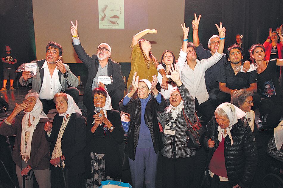 El festival fue un hervidero mensajes contra las políticas de ajuste económico de Cambiemos.