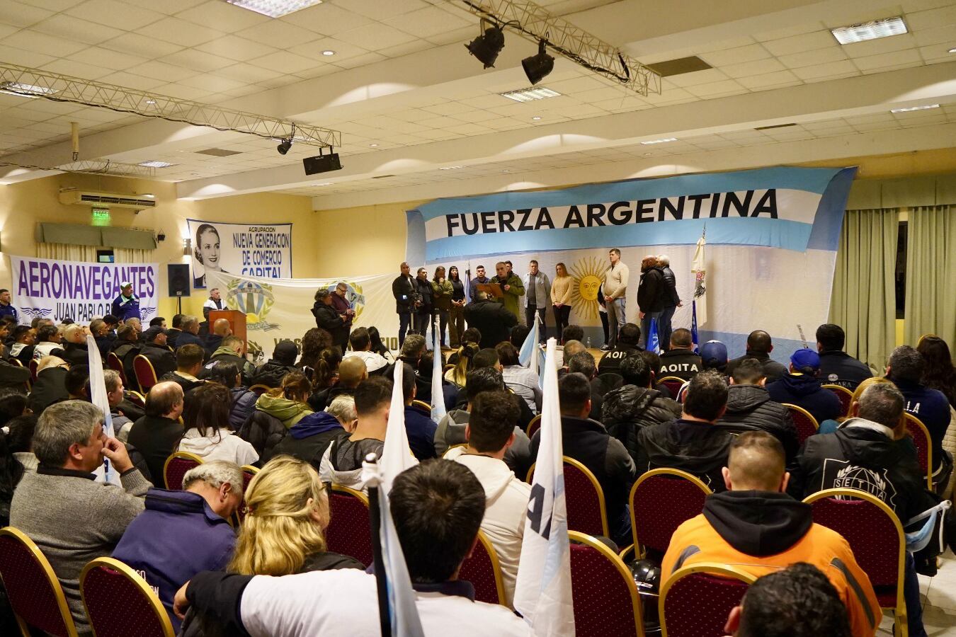 Los referentes sindicales se reunieron en el sindicato de peones de taxis.