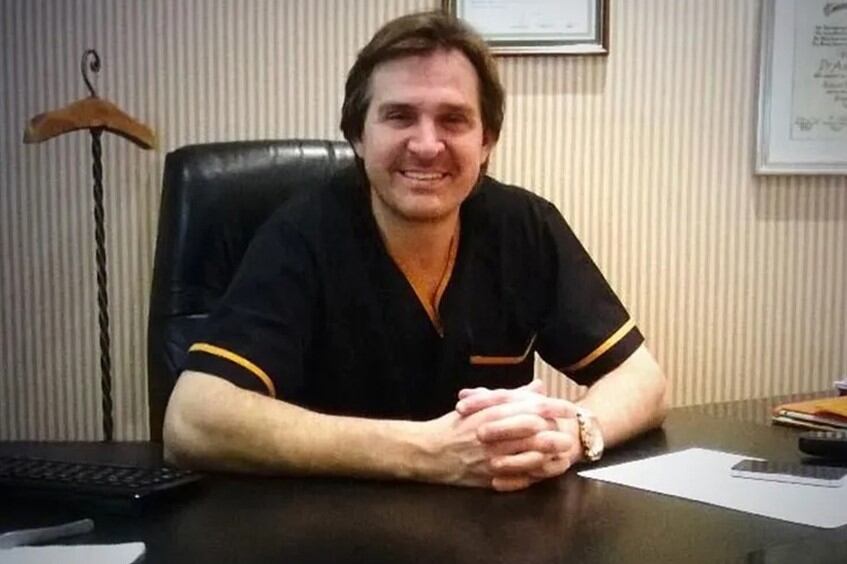 Aníbal Lotocki, cirujano