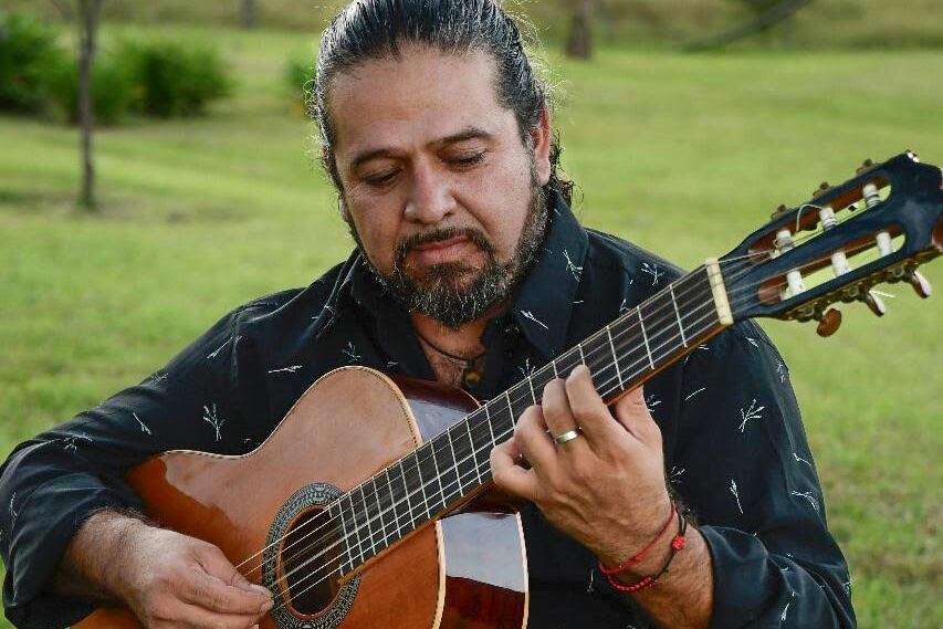 Miguel Rivaynera, uno de los grandes intérpretes folklóricos de la actualidad. 