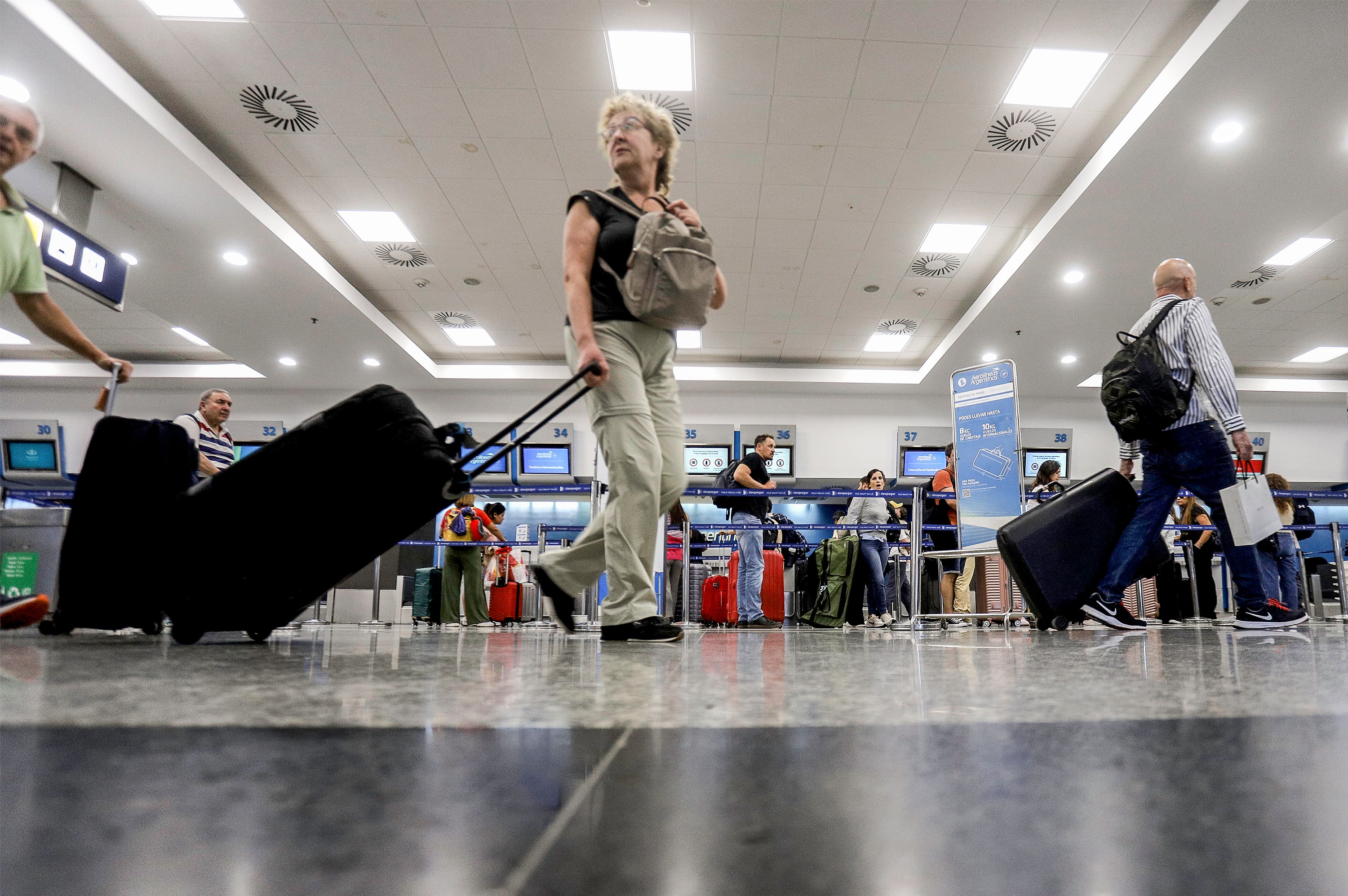 El paro fue convocado por la Anac despidos que "ponen en riesgo" las operaciones en las terminales del país.