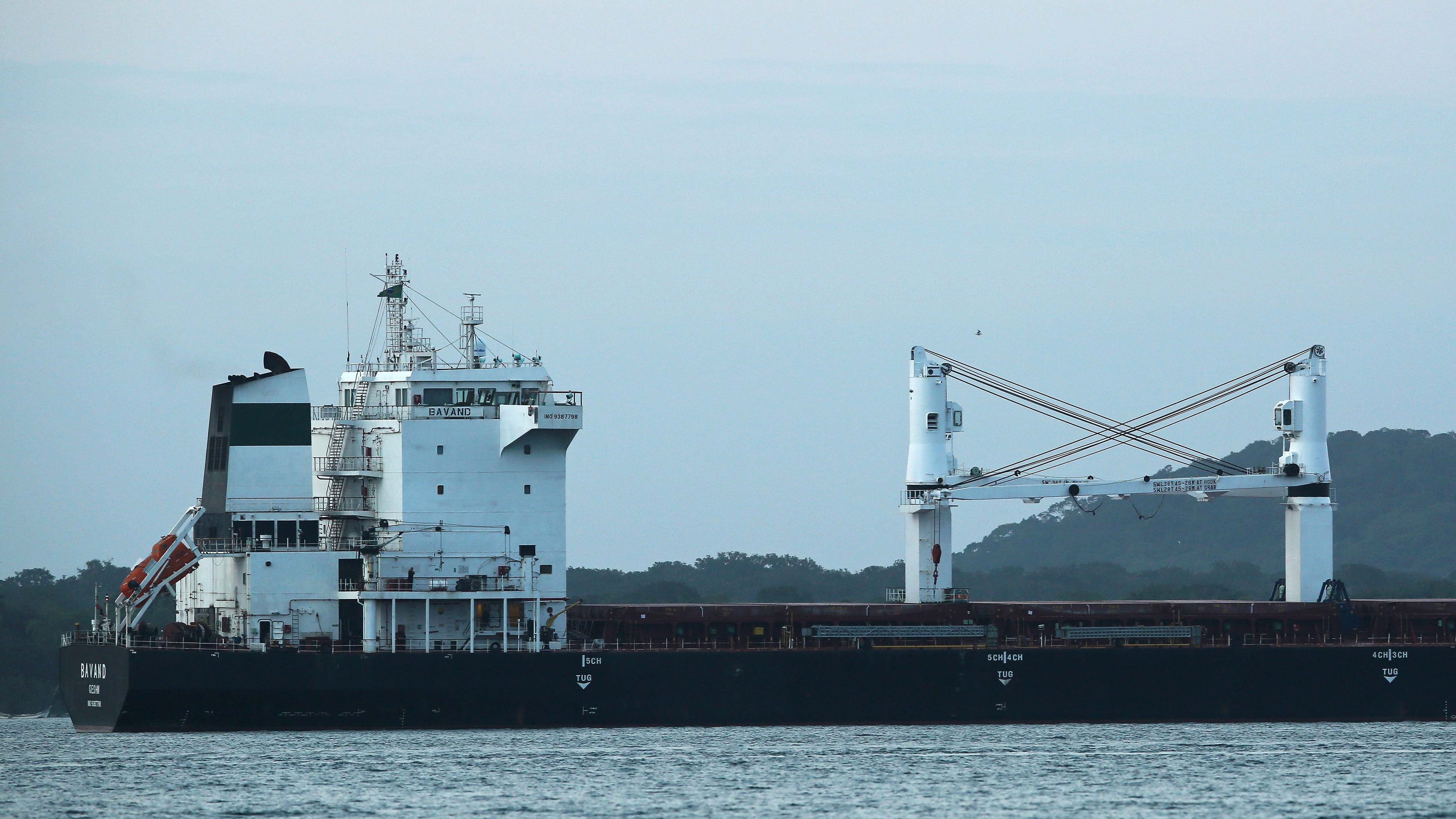 El buque Bavand está varado en el puerto de Paranagua. 