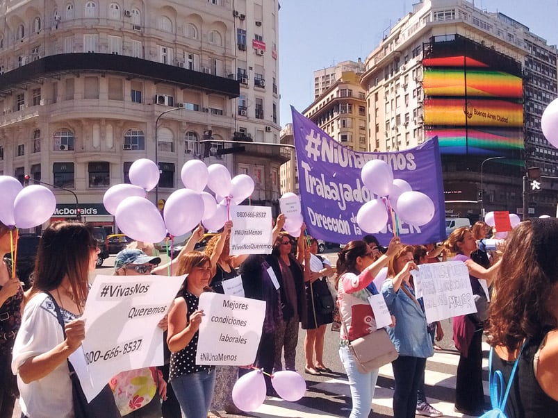 Uno de los reclamos de las trabajadoras de la Dirección de la Mujer de la Ciudad.