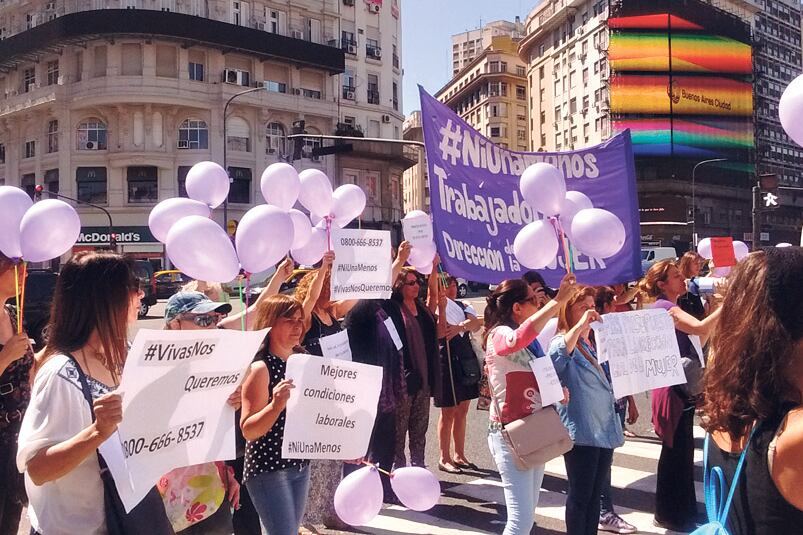 Uno de los reclamos de las trabajadoras de la Dirección de la Mujer de la Ciudad.