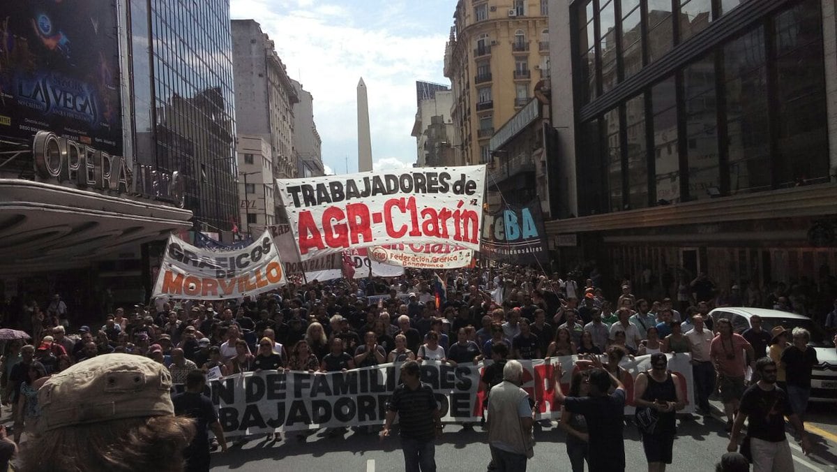 Los trabajadores de AGR fueron reprimidos con gases y balas de goma.