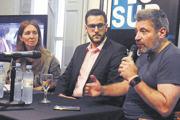 Paula de Luque, el secretario de Cultura de Tierra del Fuego, Gonzalo Zamora, y Víctor Santa María.