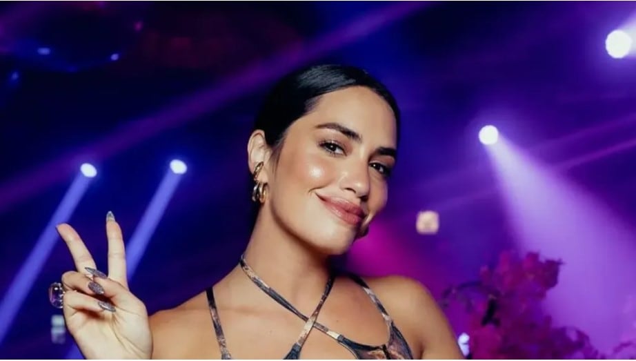Lali Espósito donó 7 vestidos a la Casa del Teatro.