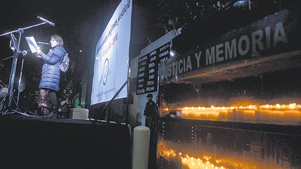 Como hace 24 años, Memoria Activa continuó exigiendo justicia por las víctimas del atentado a la AMIA.