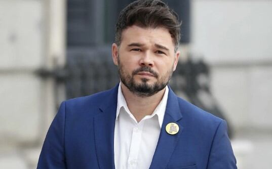 Gabriel Rufián sugirió que las medidas del Gobierno español no fueron lo suficientemente contundentes.