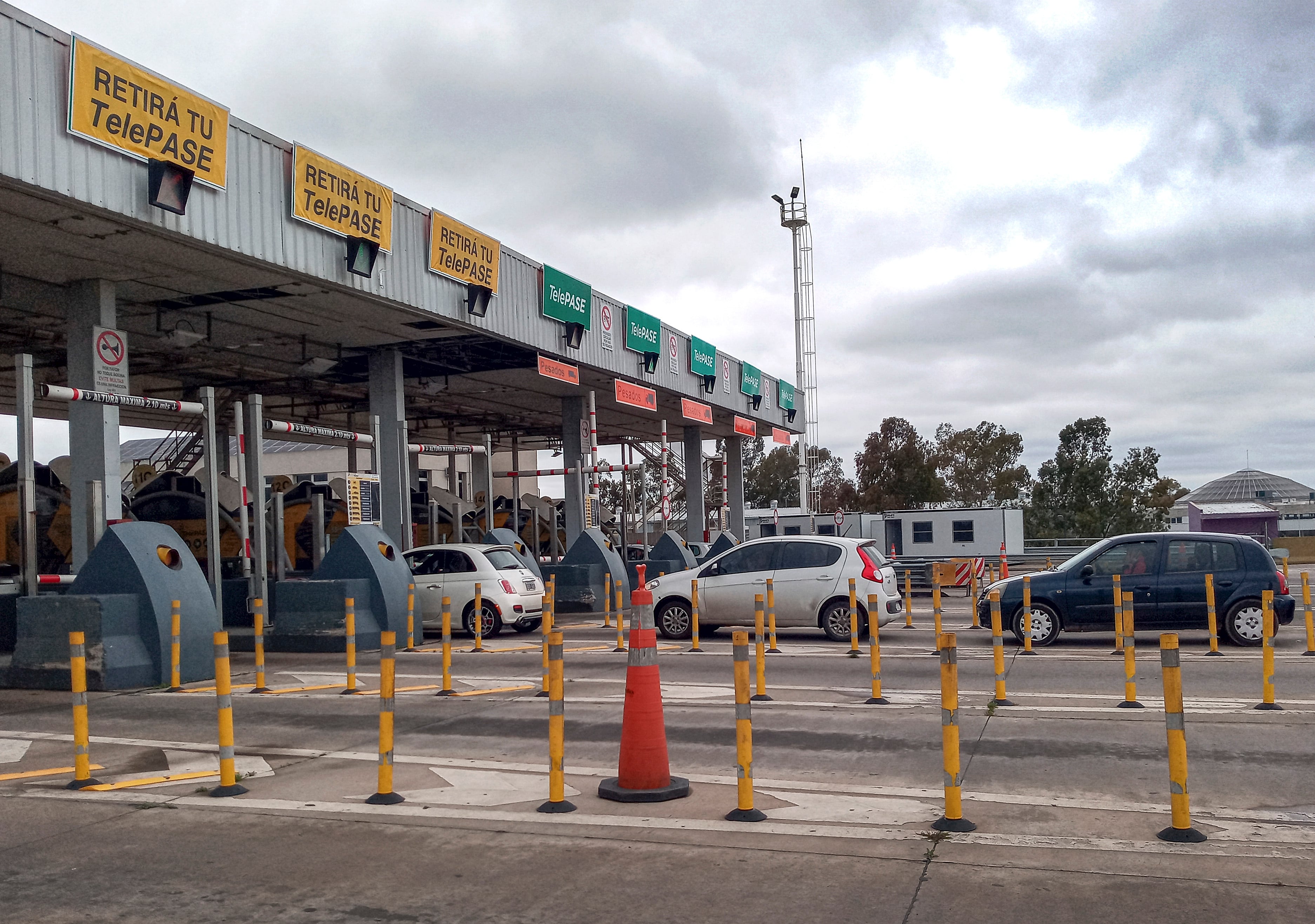 Quienes transiten por los corredores bajo gestión de AUSA podrán prescindir del adhesivo