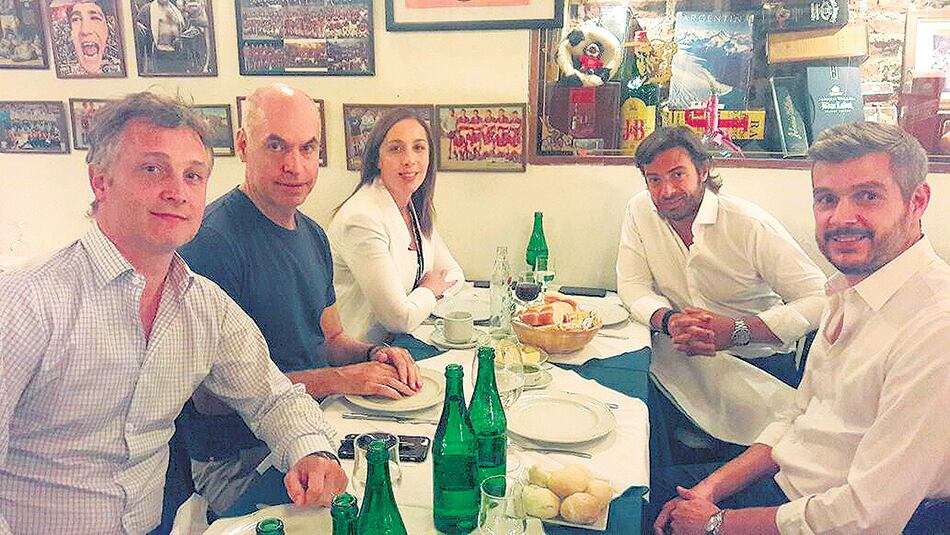 Vidal, Salvai, Larreta, De Andreis y Peña almorzaron ayer luego de la reunión de gabinete nacional.