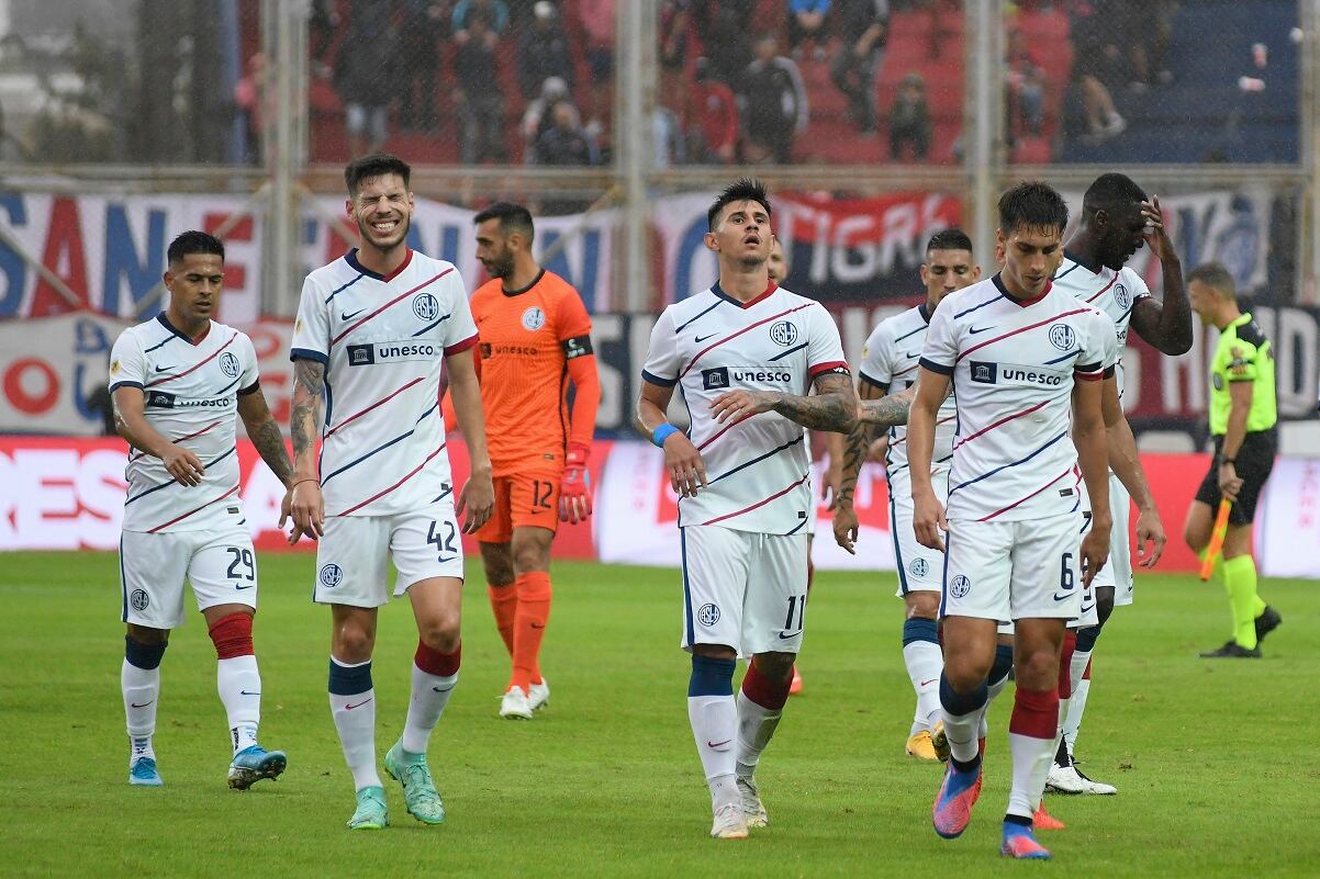 El presente futbolístico de San Lorenzo no se separa de la crisis institucional del club