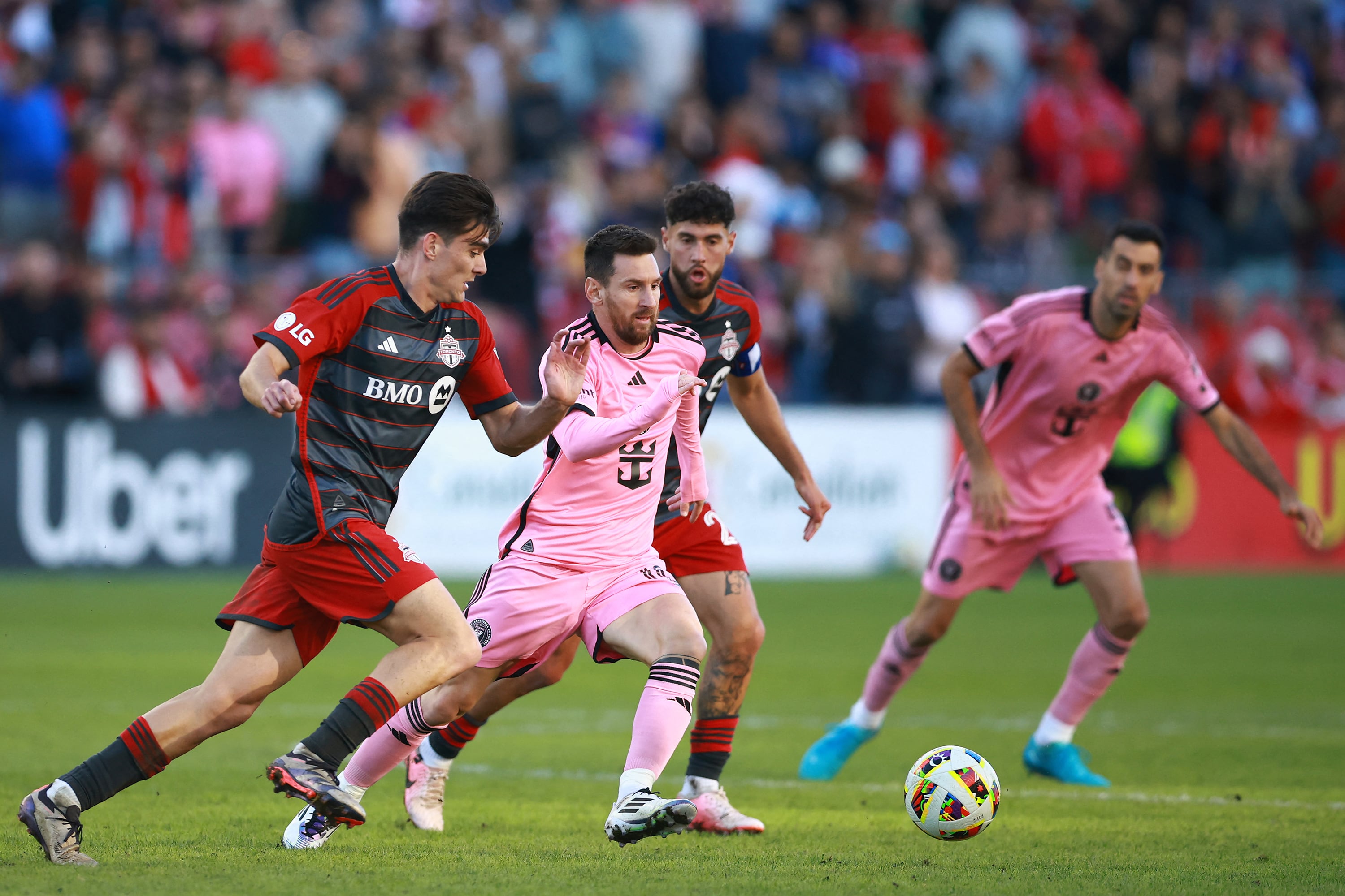 Messi entró en la segunda parte y las Garzas ganaron
