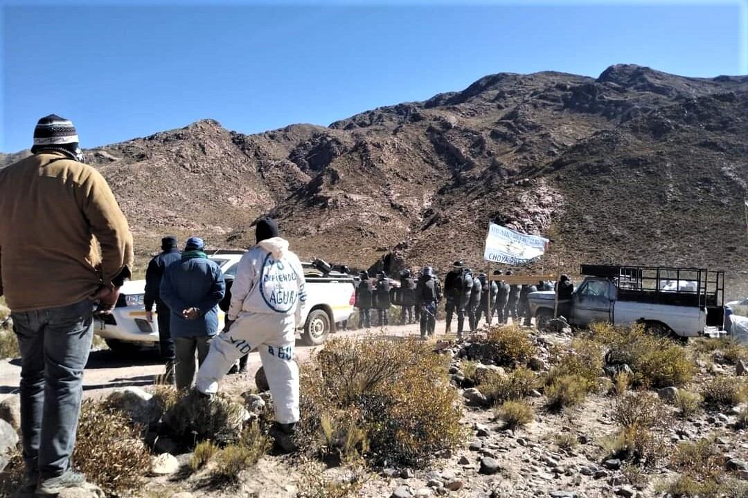 Ambientalistas cortaron la ruta de acceso a la minera Agua Rica.