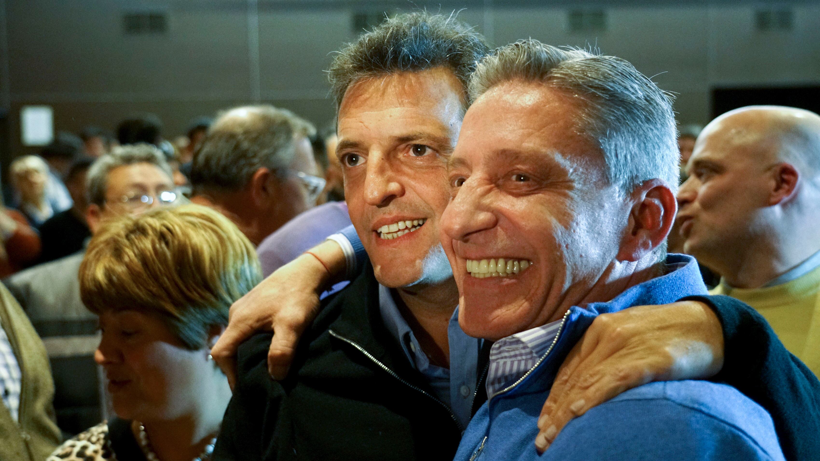 Mariano Arcioni festejó acompañado por Sergio Massa.