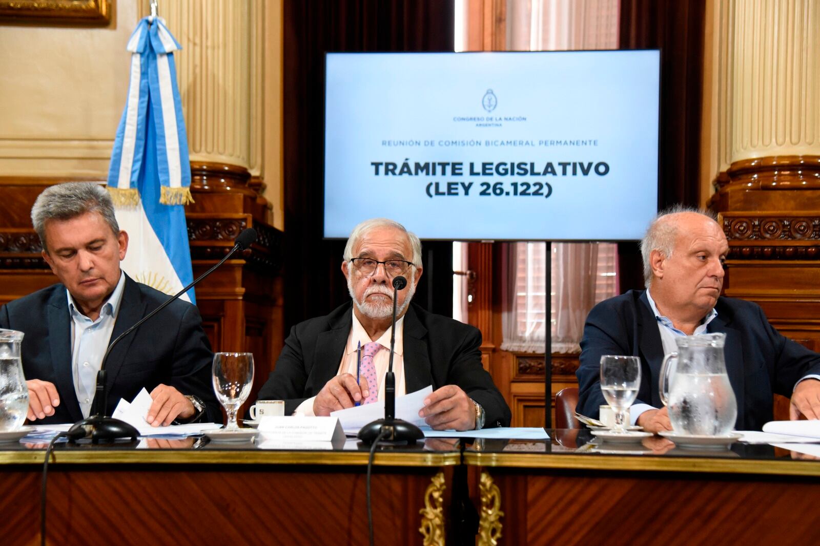 Después de seis meses de inactividad, se reúne la comisión bicameral de trámite legislativo.