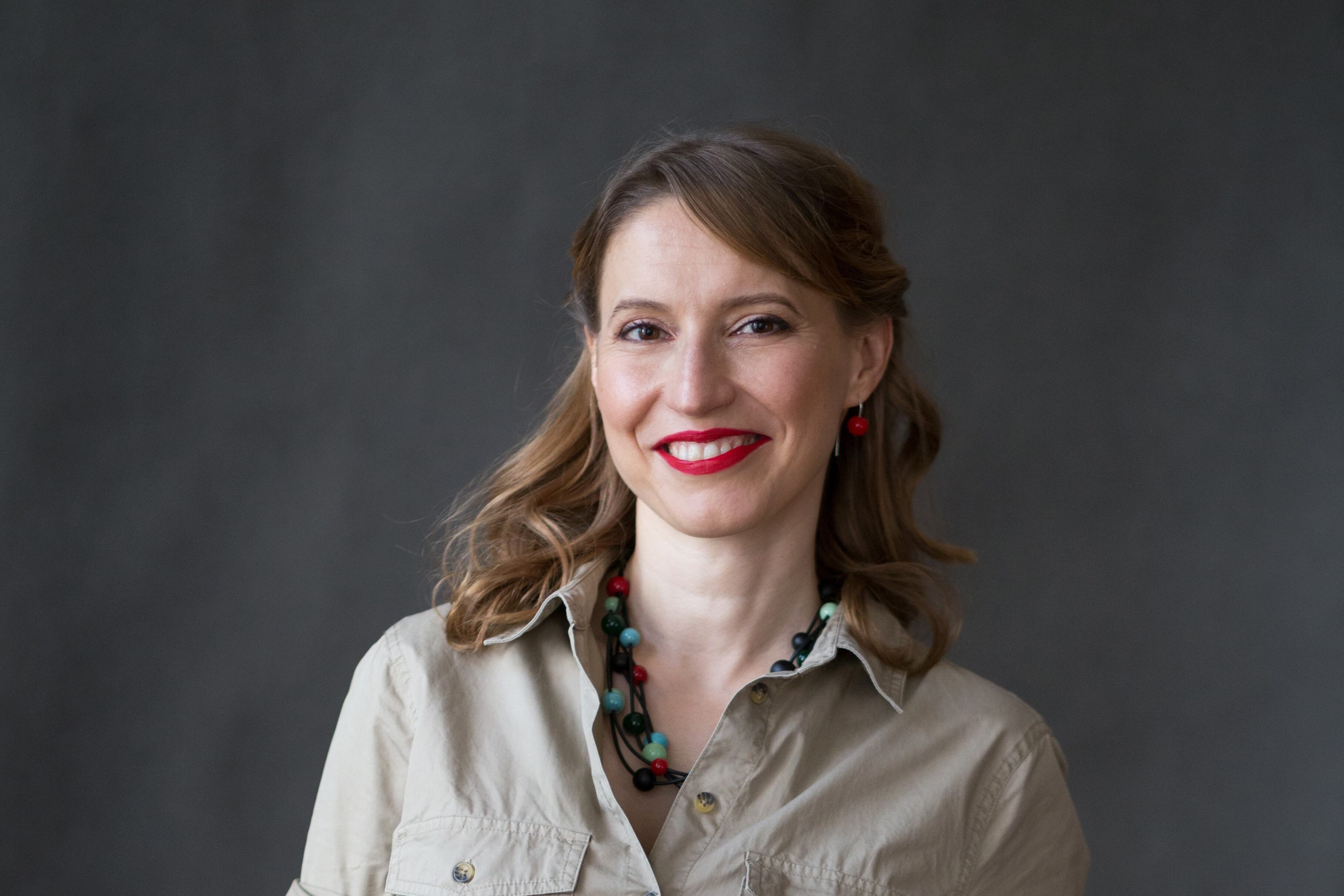 Ágnes Erőss es doctora en Geografía Humana.