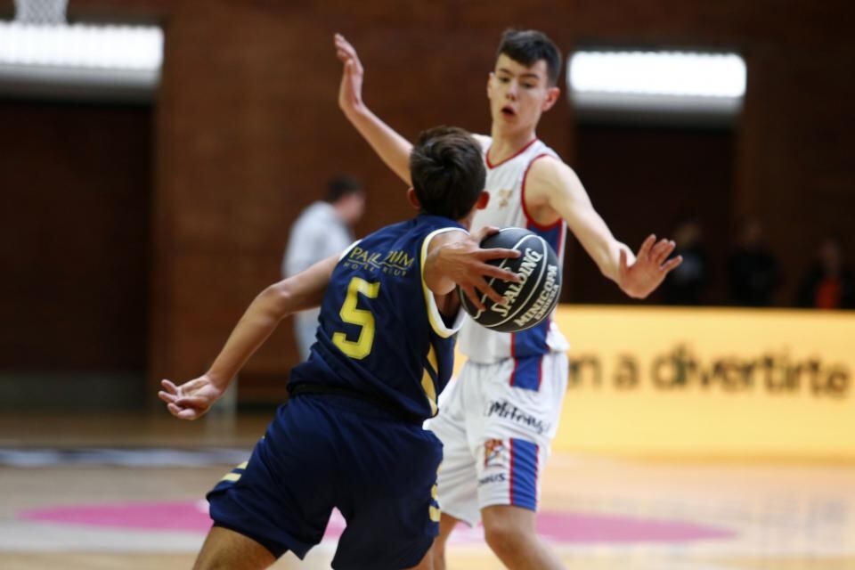 Francisco Zustovich volvió a tener una actuación descollante en la Mini Copa del Rey.