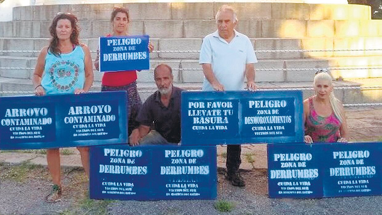 Una sociedad de fomento llegó a proveer y pagar de su bolsillo baños públicos.