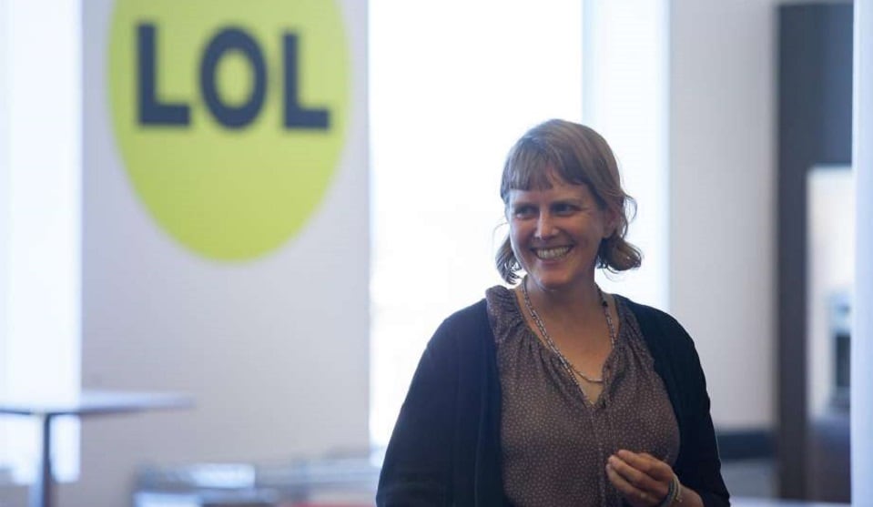 "Para sacar más rápido a la superficie la corrupción necesitamos poder trabajar a gran escala", asegura Hickman.