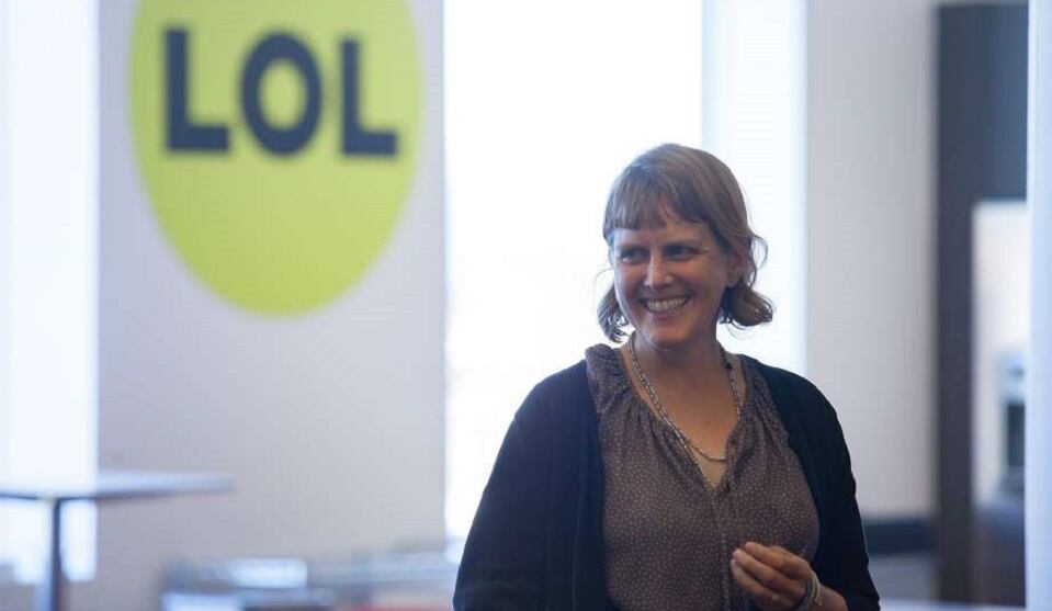 "Para sacar más rápido a la superficie la corrupción necesitamos poder trabajar a gran escala", asegura Hickman.