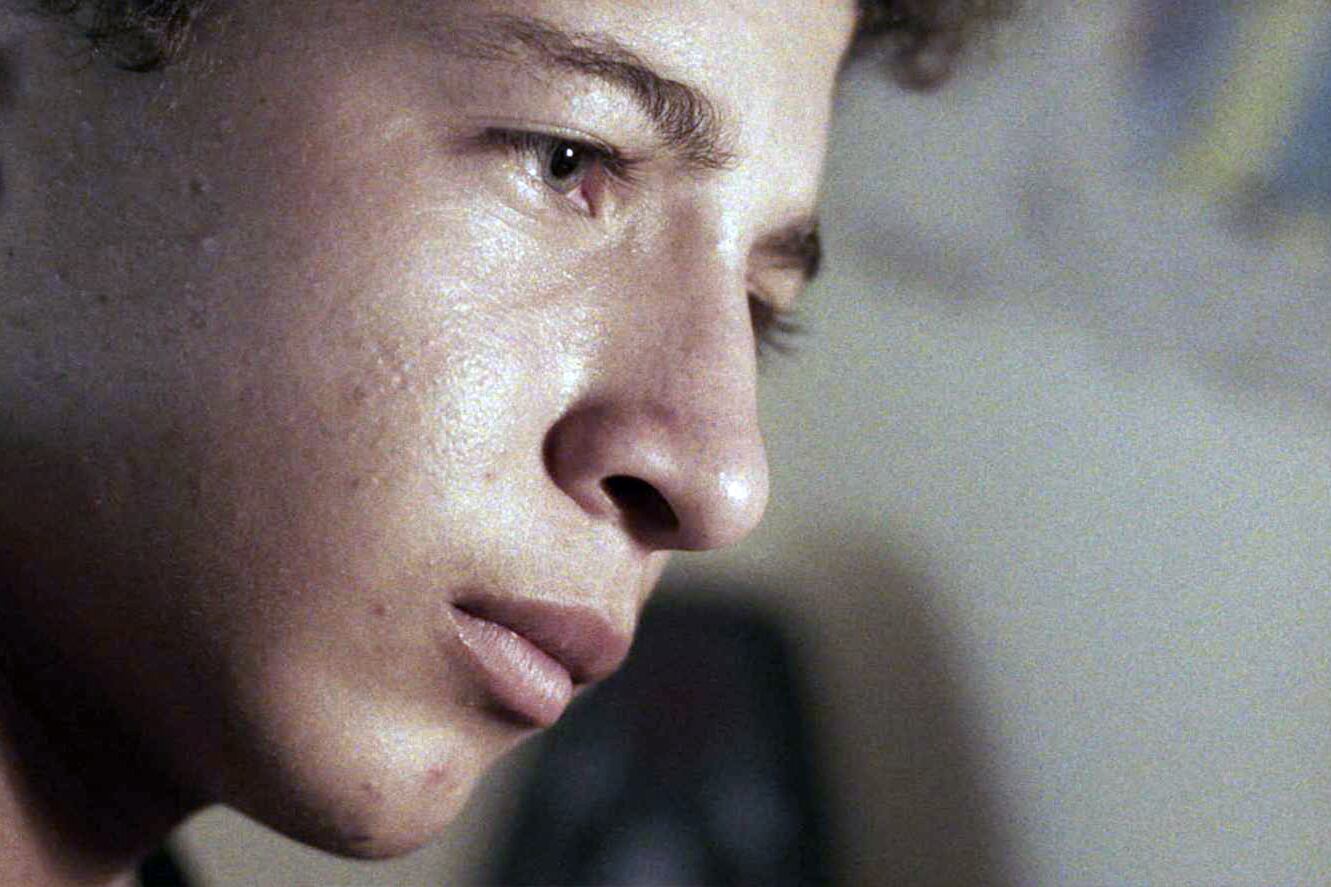 "Saudade fez morada aqui dentro" se filmó en lugares reales con actores no profesionales.