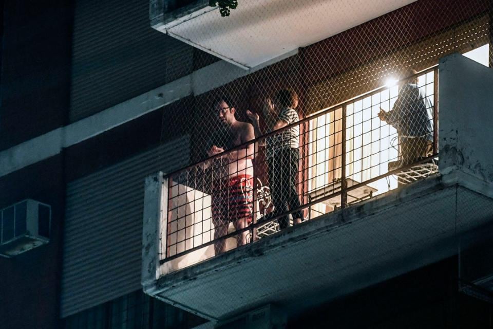 Si se los pone en cuarentena, los que pretenden ser miserables contagian.