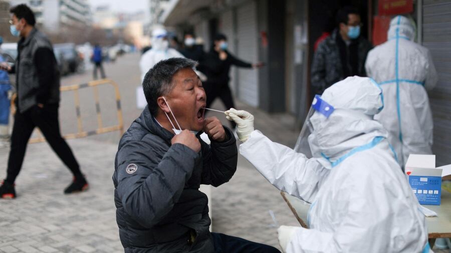 En Shanghai durante las últimas 24 horas se registró la cifra más alta de muertes desde que inició el confinamiento, a principios de abril.
