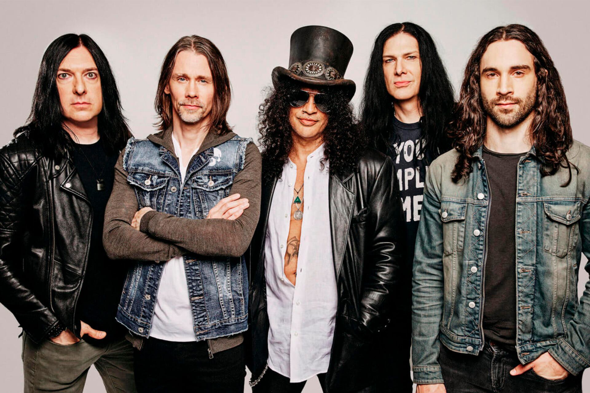 El guitarrista de Guns N' Roses anunció su debut junto a Myles Kennedy en el festival serrano, el 11 de febrero de 2024.