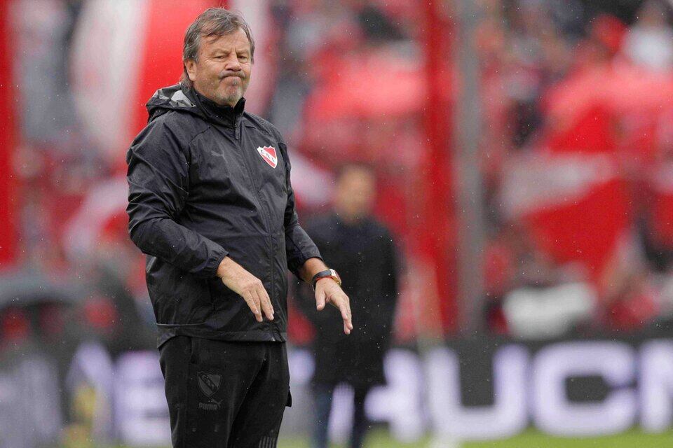 Ricardo Zielinski, dejó de ser el DT del Rojo.