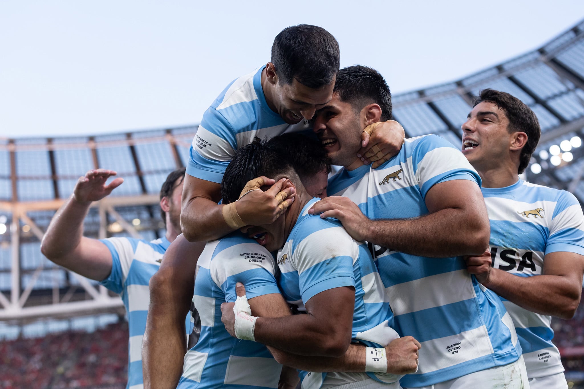 Los jugadores argentinos en medio del festejo