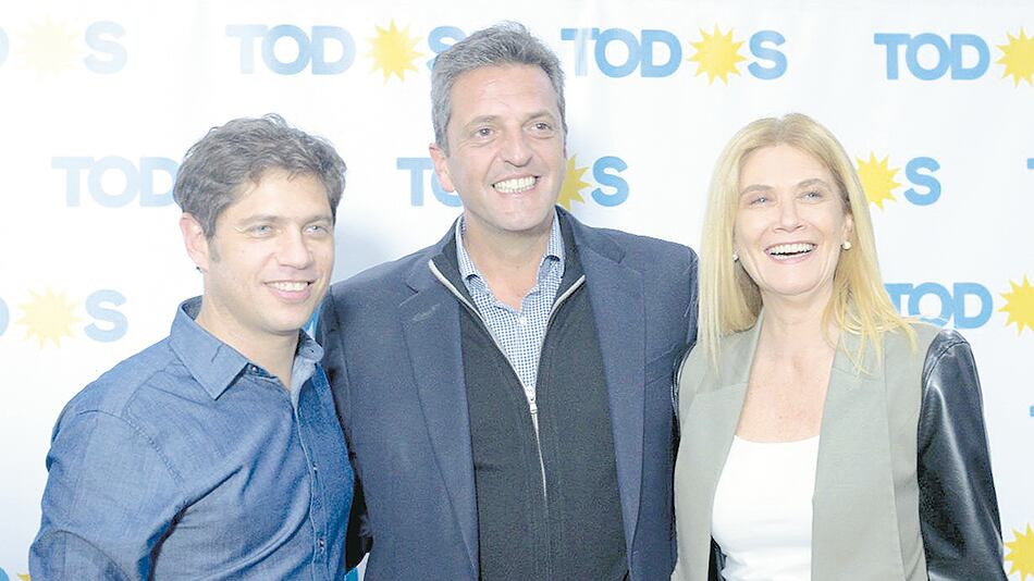 Axel Kicillof junto a Sergio Massa y Verónica Magario.