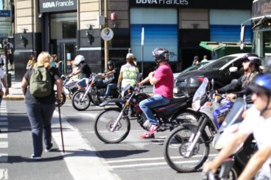 Los aspirantes deberán someterse a una evaluación que incluye exámenes psicológicos, visuales, fonoaudiológicos y médicos. Imagen: Prensa GCBA.