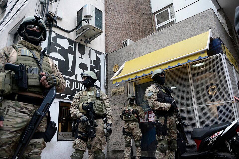 En la sede de Central de calle Mitre se emitieron cheques para las "empresas" de Pillín. 