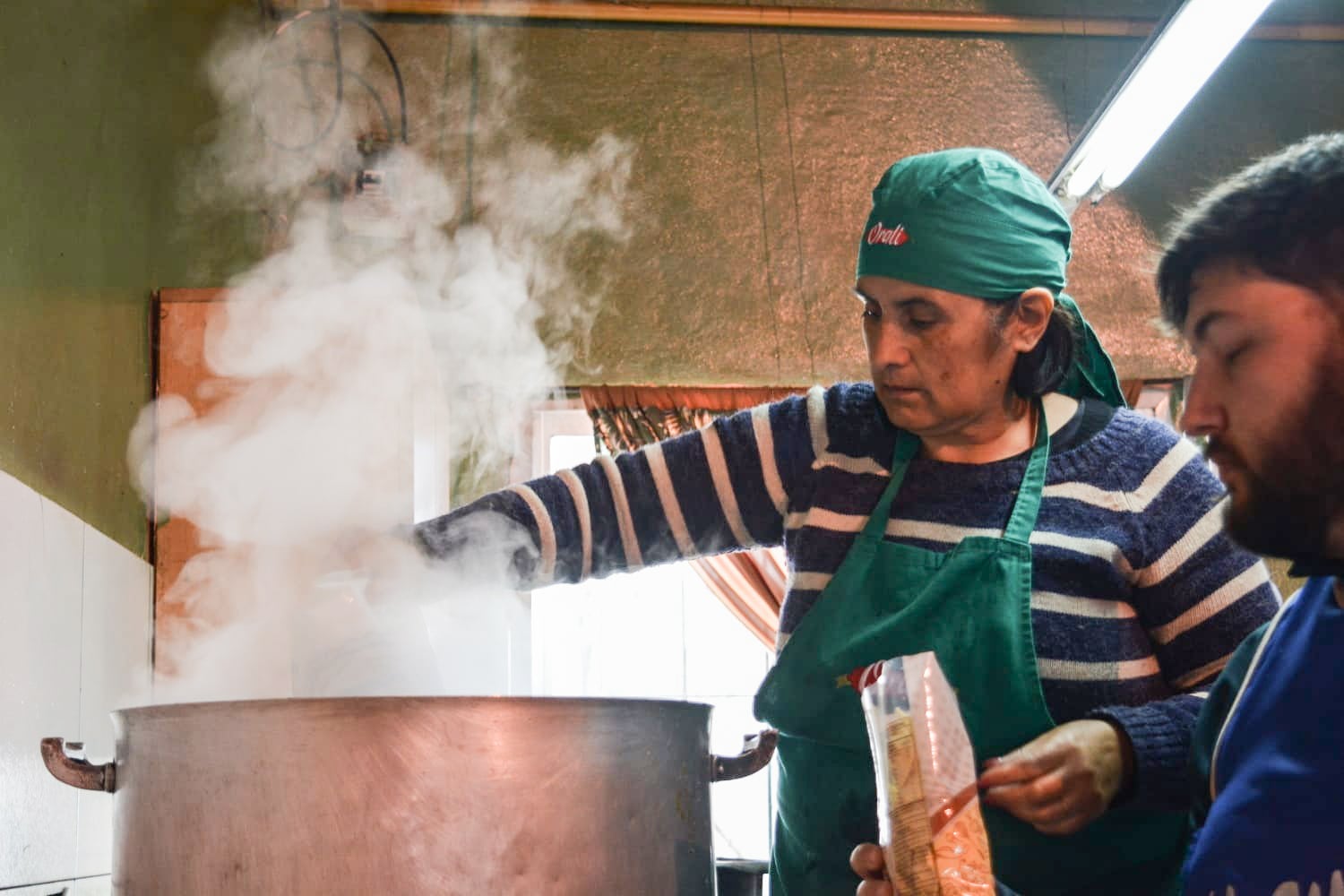 Preocupación en los comedores bonaerenses por el aumento en las garrafas.
