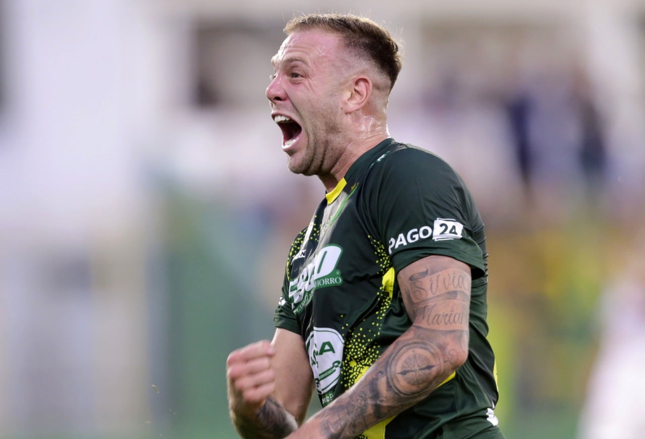 Rotondi celebra el empate parcial del Halcón, que batió a Lanús