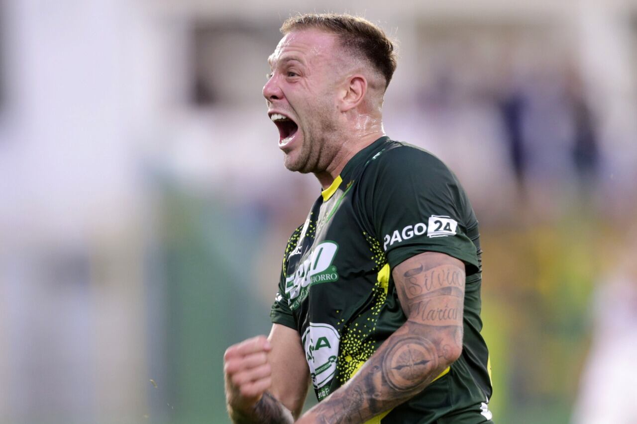 Rotondi celebra el empate parcial del Halcón, que batió a Lanús