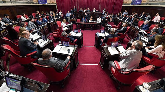 El Senado bonaerense sesionó ayer y se espera la visita de los ministros en las próximas semanas.